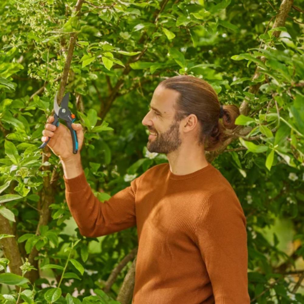  Sécateur PremiumCut Pro - lames franches coupe 24mm GARDENA - 12251-20