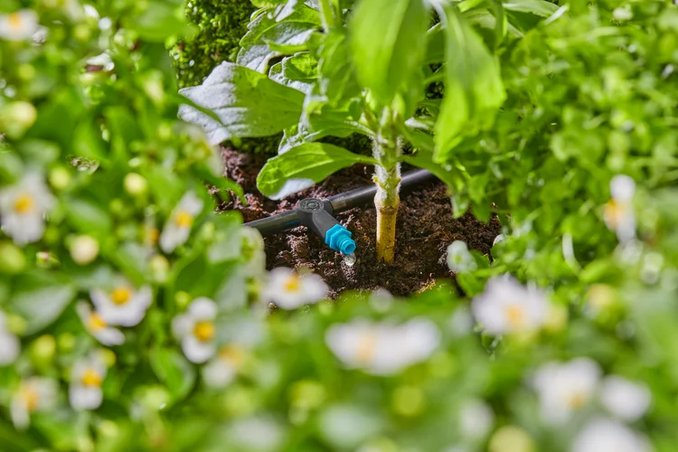 Goutteur en ligne auto-régulant 2 l/h - GARDENA - 13317-20