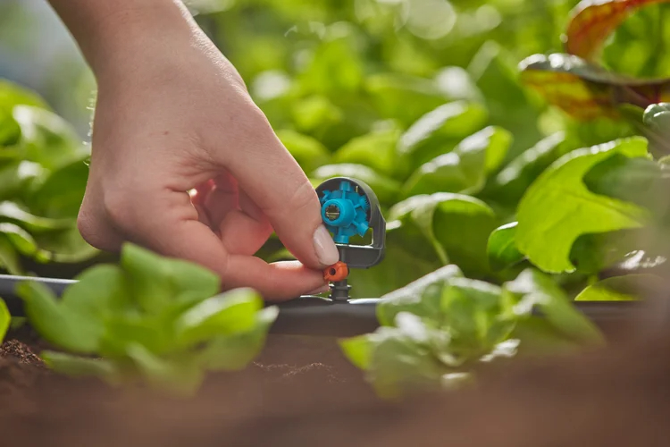 Micro-asperseur multi-surfaces 6 en 1 - GARDENA - 13324-20