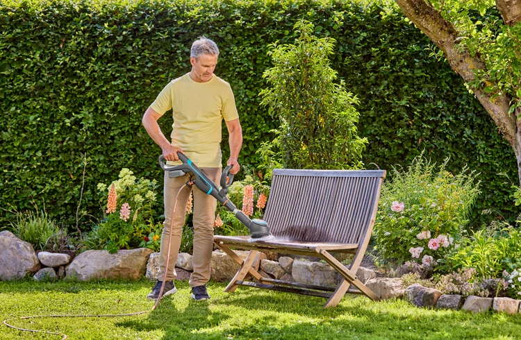 Nettoyeur de terrasse AquaBrush 18V/P4A - Compact - sans batterie - GARDENA - 14840-55