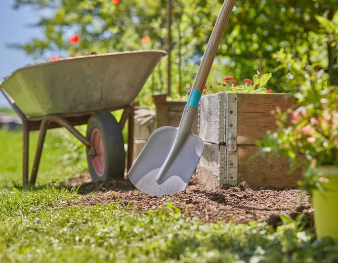 Pelle à sable NatureLine FSC 100% Bords courbés - GARDENA - 17030-20