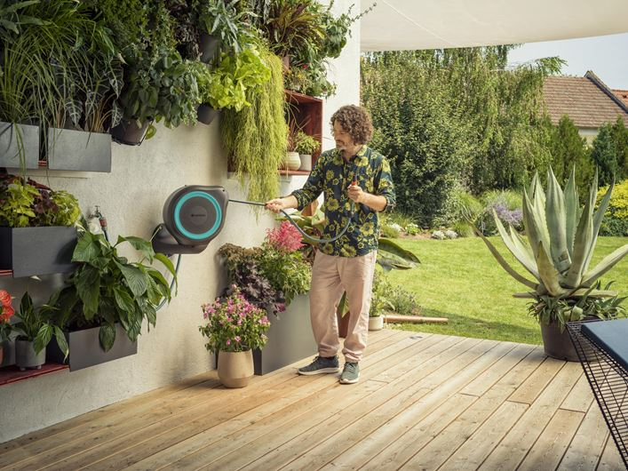 Dévidoir automatique mural RollUp GARDENA M 20 m - 1861020