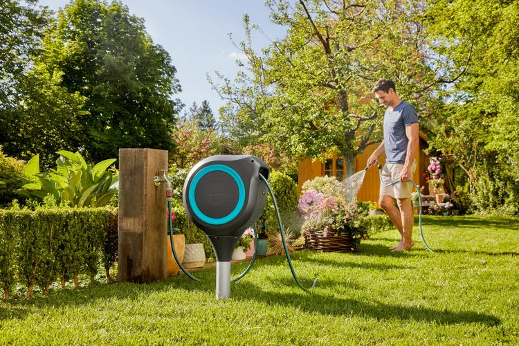 Dévidoir automatique sur pic RollUp M 20 m - GARDENA (Bleu turquoise) - GARDENA - 18614-20