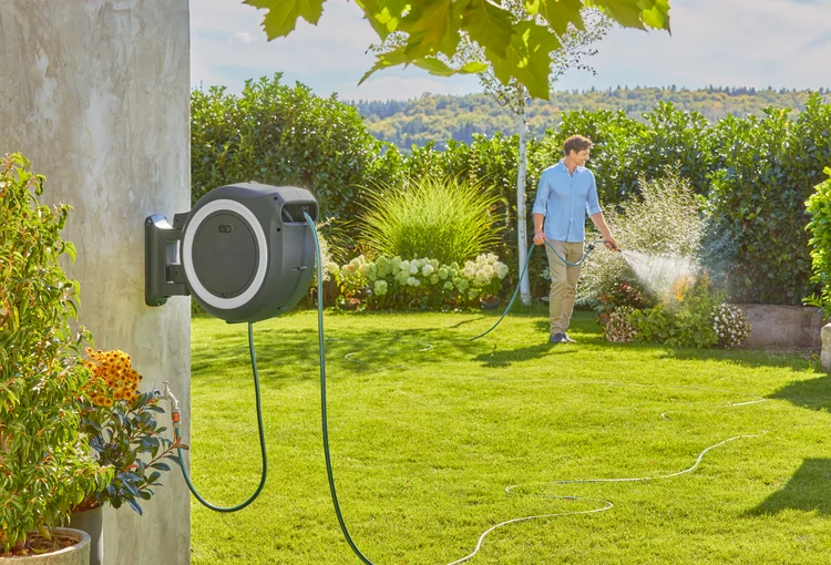 Dévidoir automatique mural sur batterie PowerRoll XXL 40/18V P4A sans chargeur ni batterie - GARDENA - 18647-55
