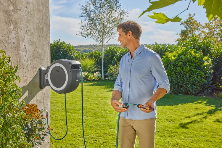 Dévidoir automatique mural sur batterie PowerRoll XXL 40/18V P4A sans chargeur ni batterie - GARDENA - 18647-55