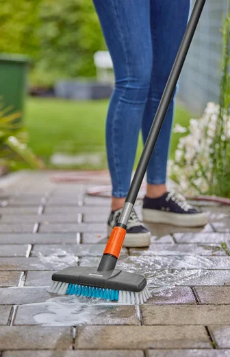 Kit de lavage avec brosse dure Cleansystem, pour les surfaces résistantes - GARDENA - 18828-20