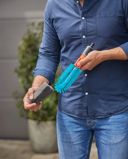 Kit brosse de lavage pour vélo Cleansystem avec tuyau Liano + batônnets de shampoing cire - GARDENA - 18864-20