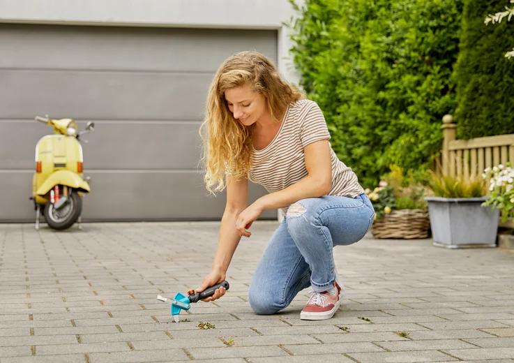 Désherbeur allées et terrasses 2 en 1 combisystem - GARDENA - 3607-90