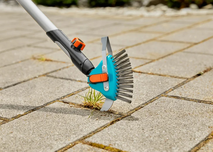 Désherbeur allées et terrasses 3 en 1 combisystem - GARDENA - 3608-20