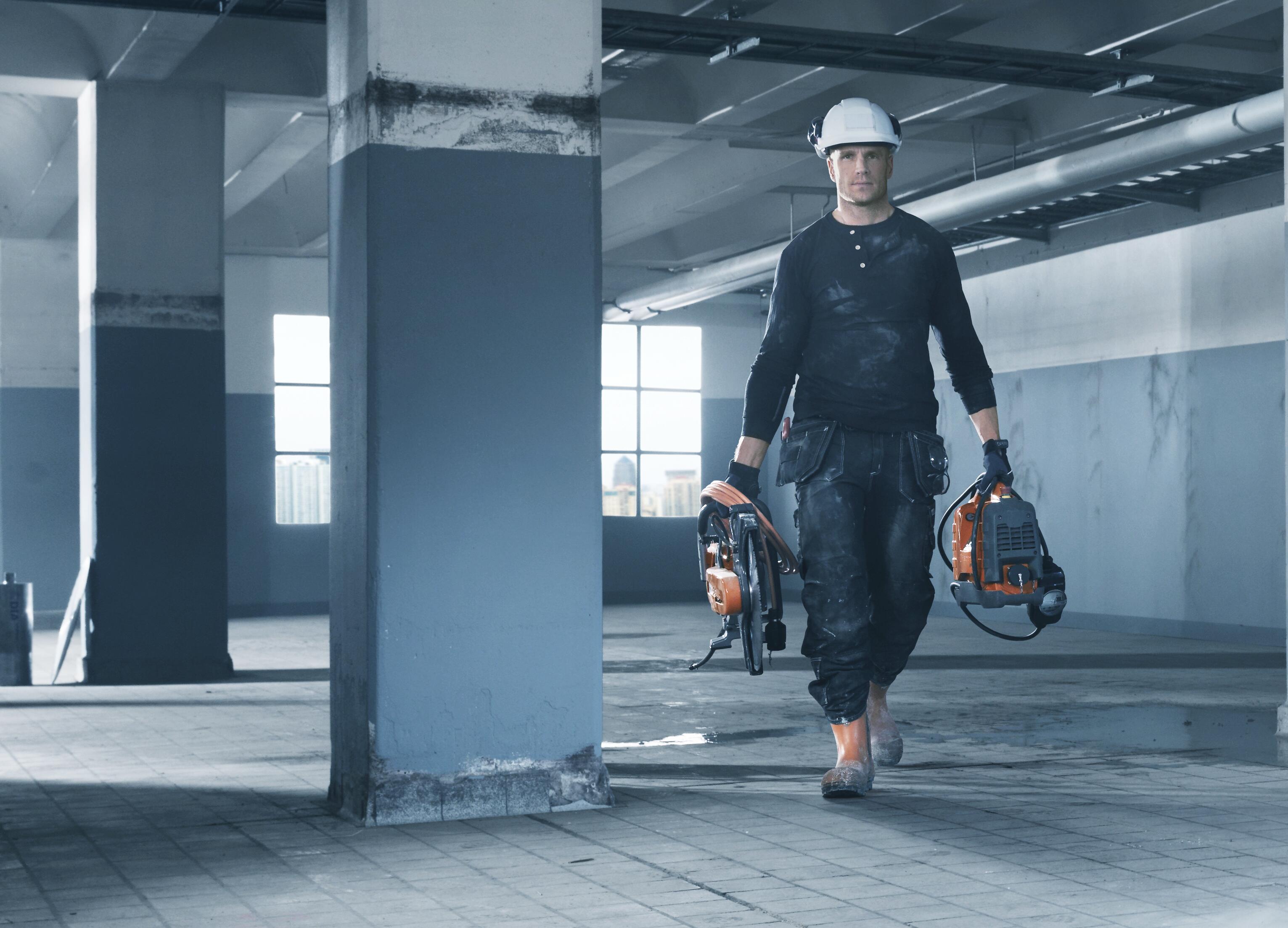 PP220 GROUPE ÉLECTRIQUE HAUTE FRÉQUENCE POLYVALENT 400 V-230 V HUSQVARNA - 966563801