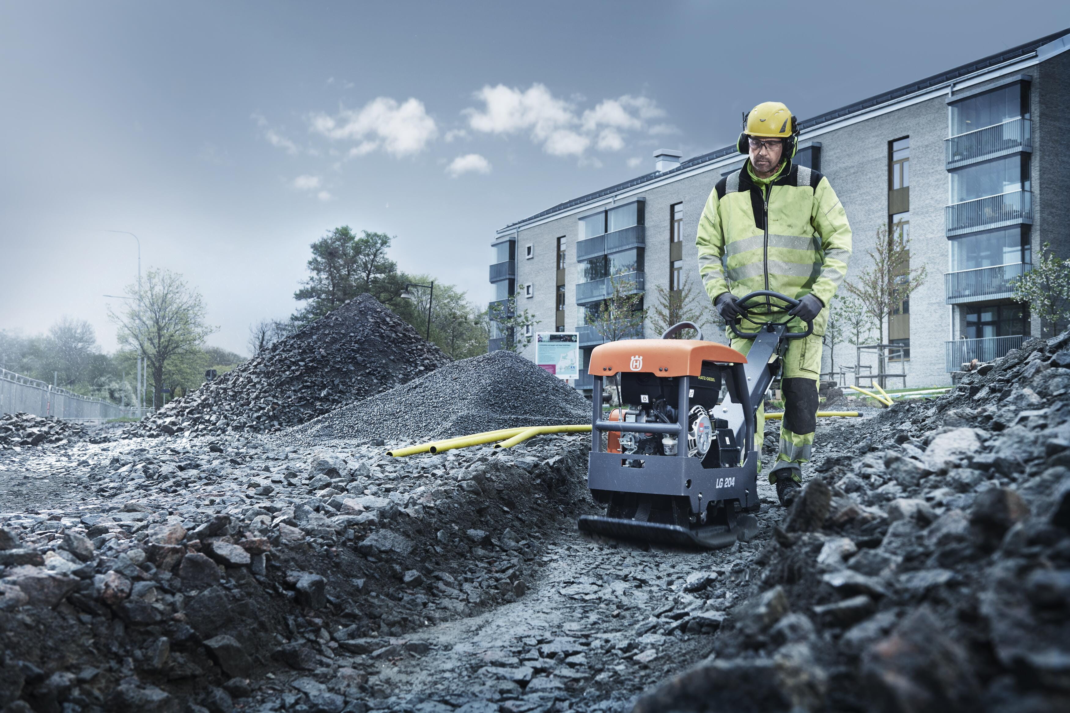 Compacteur LG204 SEM500 244KG MOTEUR DIESEL HATZ 3,1KW Class Pq3 HUSQVARNA - 967 85 52-06
