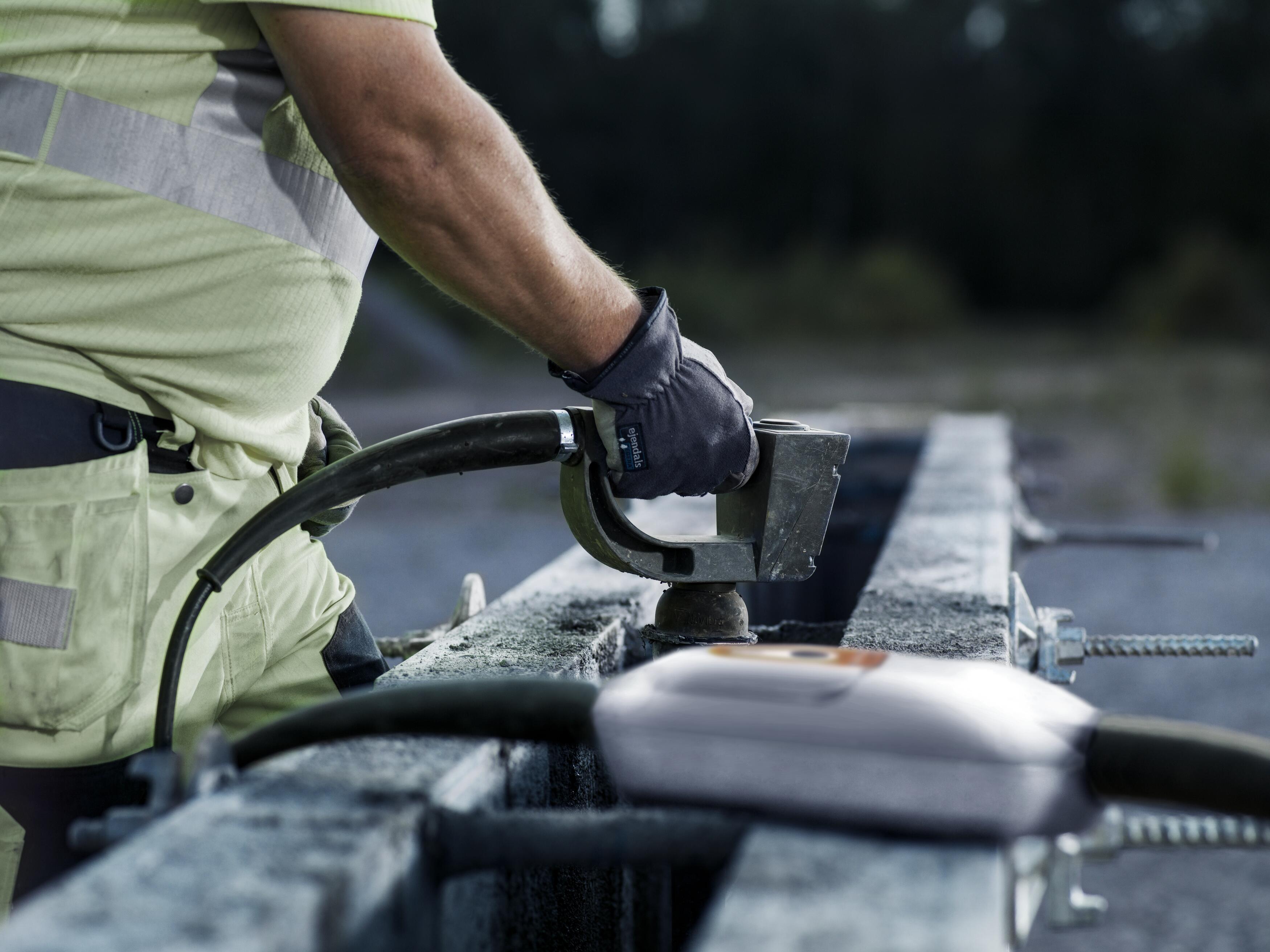 Vibrateur à béton SMART-E 40 DIAM 40MM-TUYAU 0,5M-CABLE 15M HUSQVARNA - 967855804