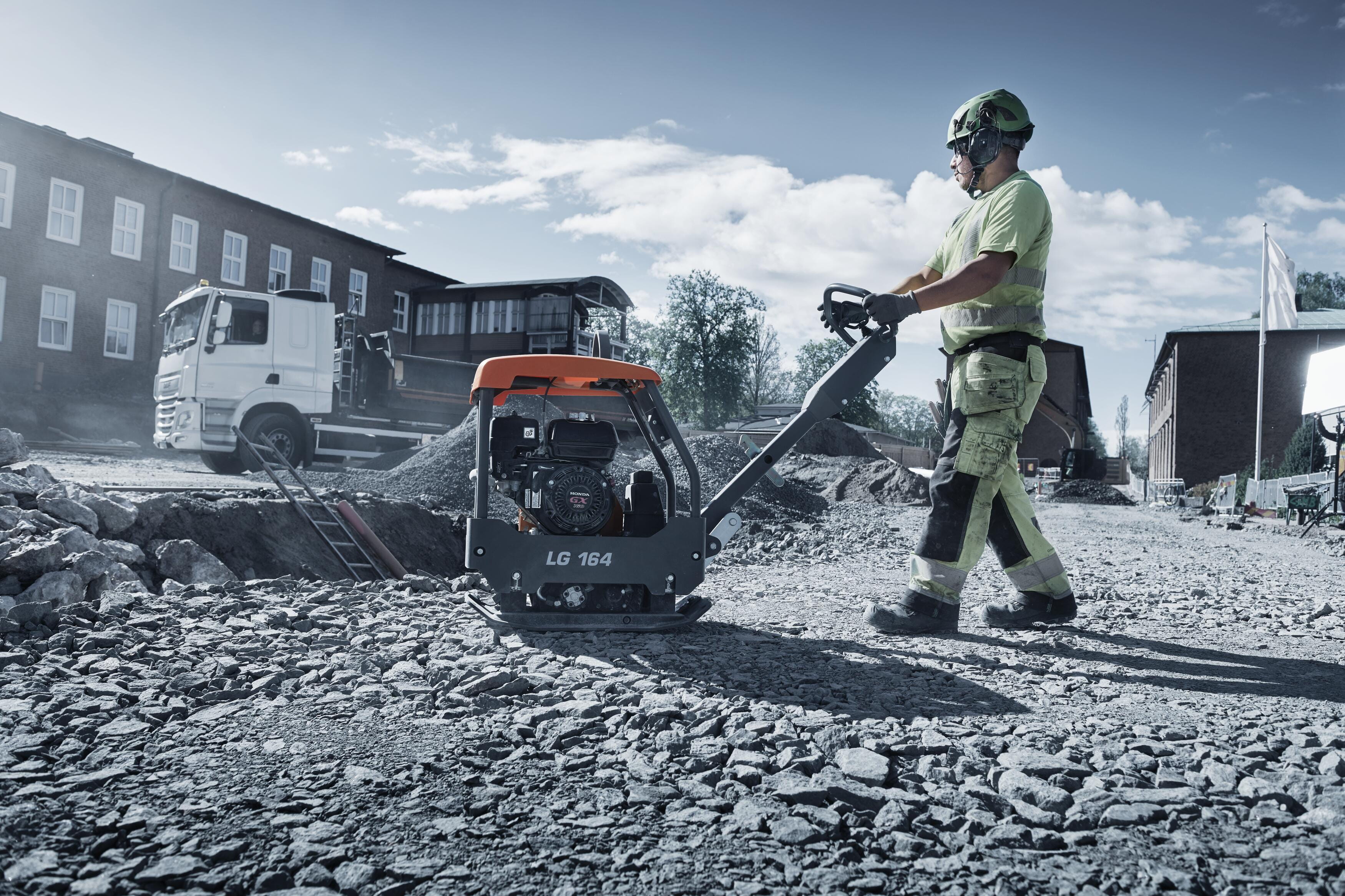 Compacteur LG164 SEM450 170KG MOTEUR DIESEL HATZ 3,1KW Class Pq3 HUSQVARNA - 967 89 76-02