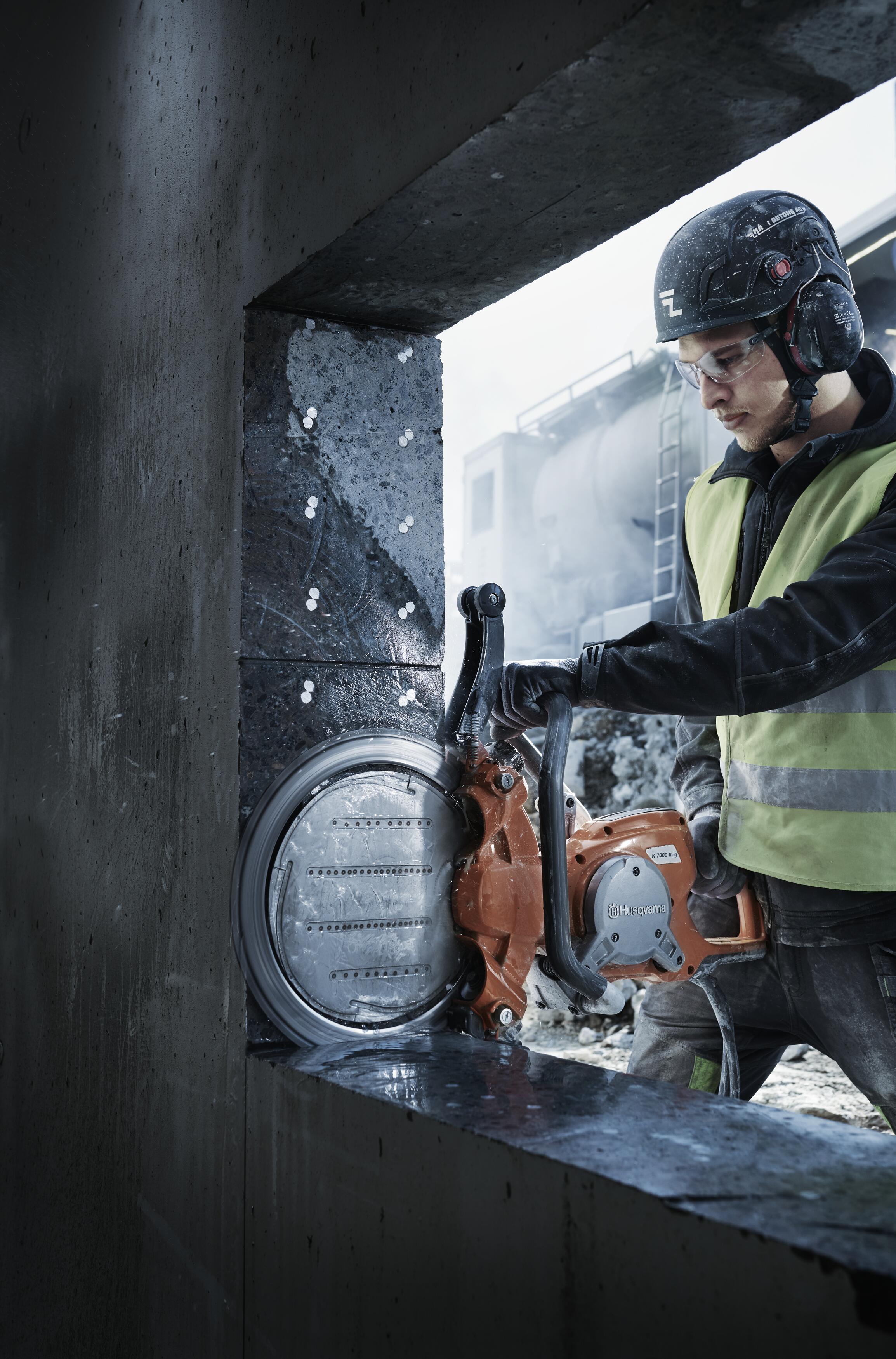 Découpeuse K 7000 RING HAUTE FREQUENCE profondeur de coupe 270mm HUSQVARNA - 970449801