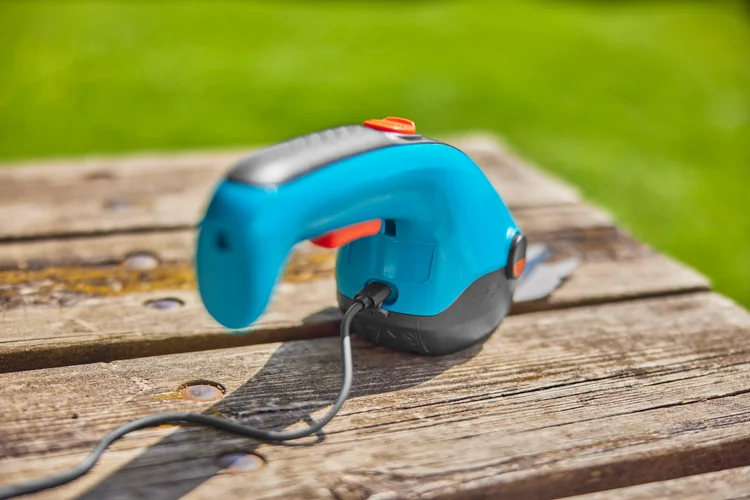 Cisaille à gazon ClassicCut Li - GARDENA - 9884-20