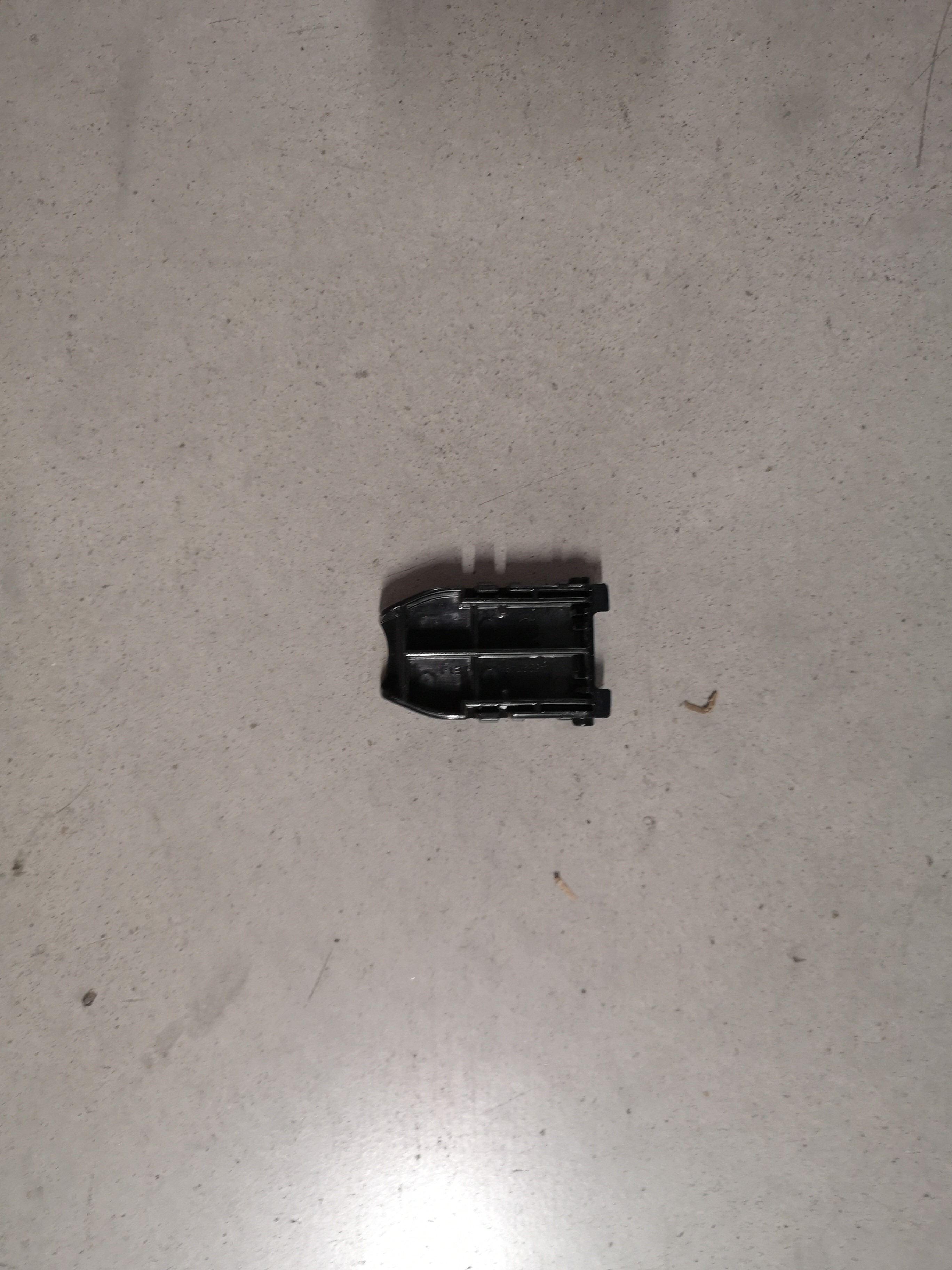 LOQUET pour coffret MAKITA 4539748