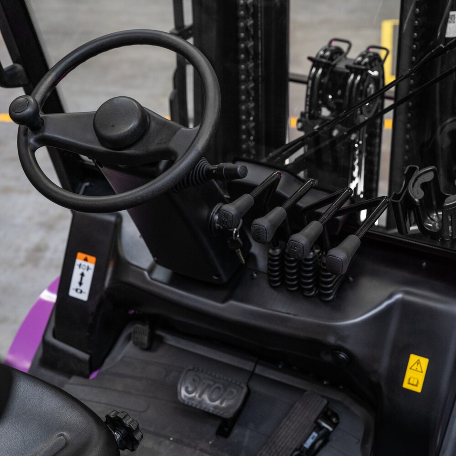 Chariot élévateur électrique CBH 2.5 hauteur levée max 4800 mm cabine intempéries Confort JUNGHEINRICH - 52536542
