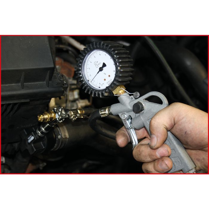 Adaptateurs étagés de test de pression de suralimentation de turbo 65x70 mm KS TOOLS - 150.2524