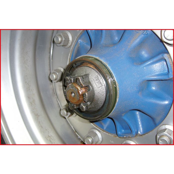 Douille ovale pour écrou de moyeu spécial BPW 65 mm KS TOOLS - 450.0204