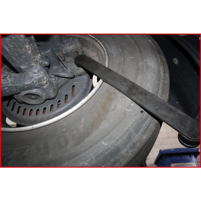 Clé hexagonale 27 mm longue pour vis d'étriers de frein VOLVO KS TOOLS - 460.3990