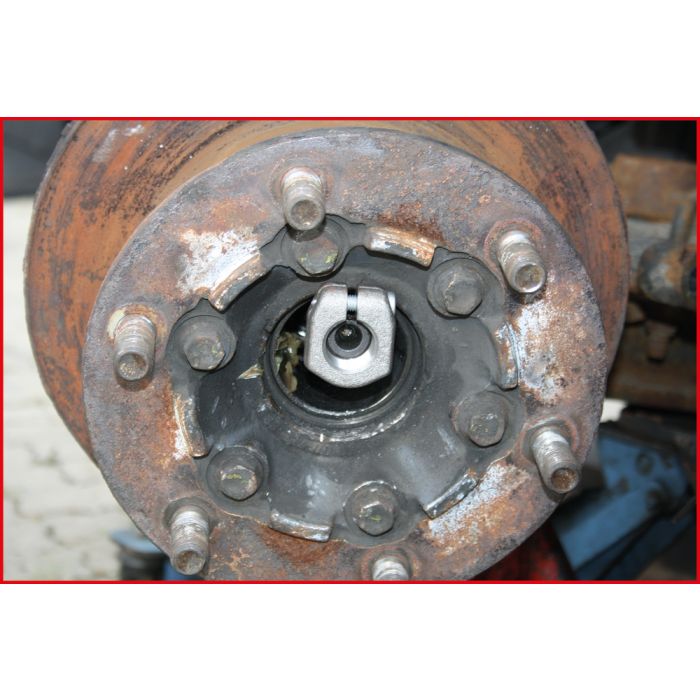 Extracteur pour moyeux et roues à rayons M84 x 2 mm KS TOOLS - 460.4810