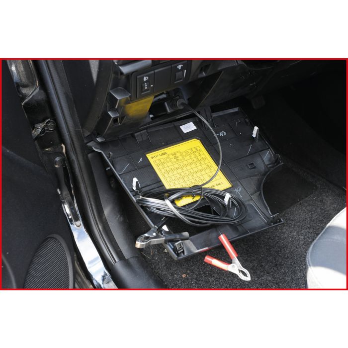 Maintien de tension de bord par prise OBD KS TOOLS - 550.1706