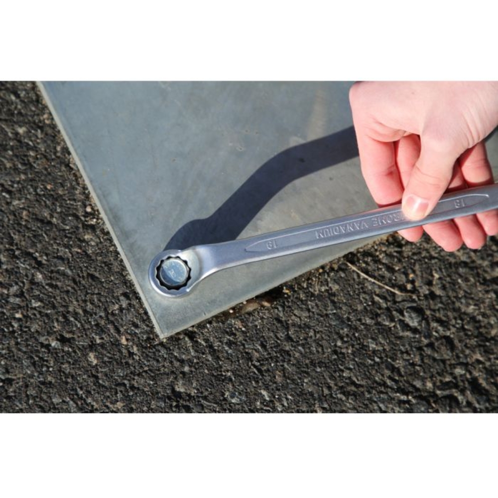 Clé polygonale contre-coudée 18 x 19mm BRILLIANT TOOLS - KS TOOLS - BT012906