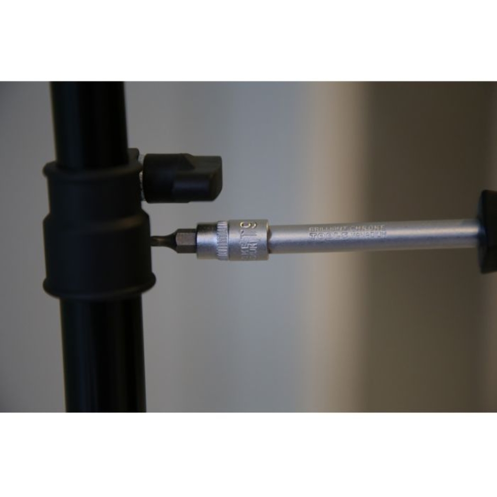 Douille tournevis TORX percé 1/4