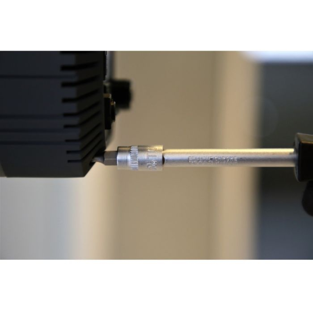 Douille tournevis TORX percé 1/4