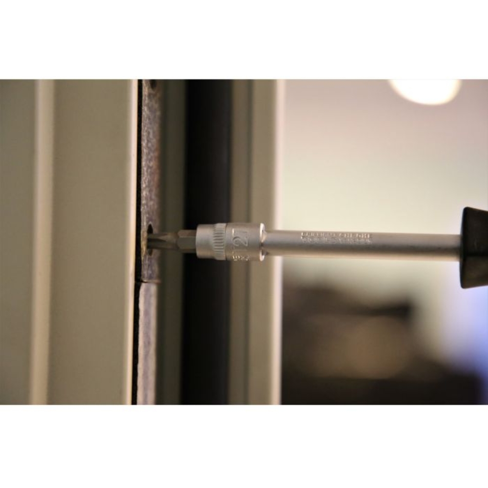 Douille tournevis TORX percé 1/4