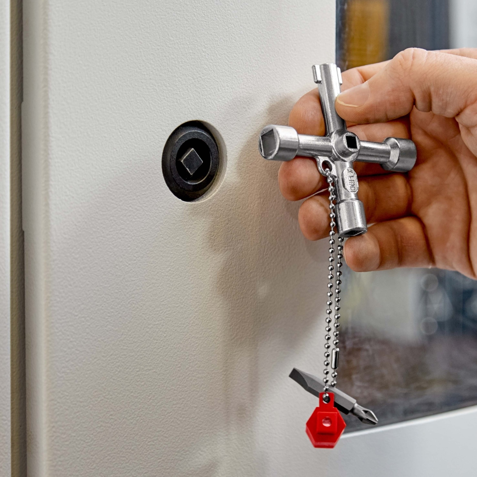 Profi-Key Clé pour systèmes de fermeture standard - 76mm - Poignées longues KNIPEX - 001103