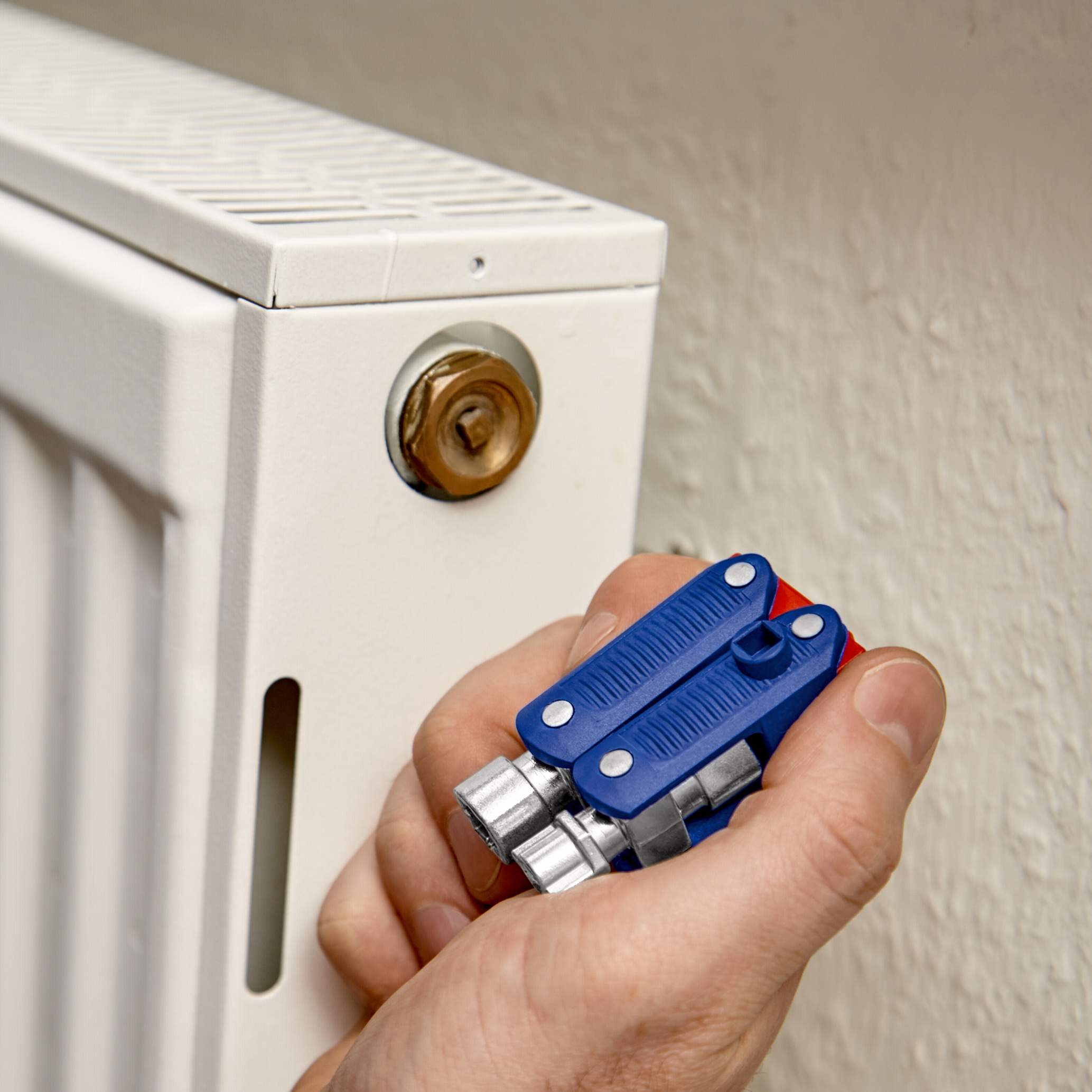 Cle pour armoires de commande 62mm KNIPEX - 00 11 06 V03