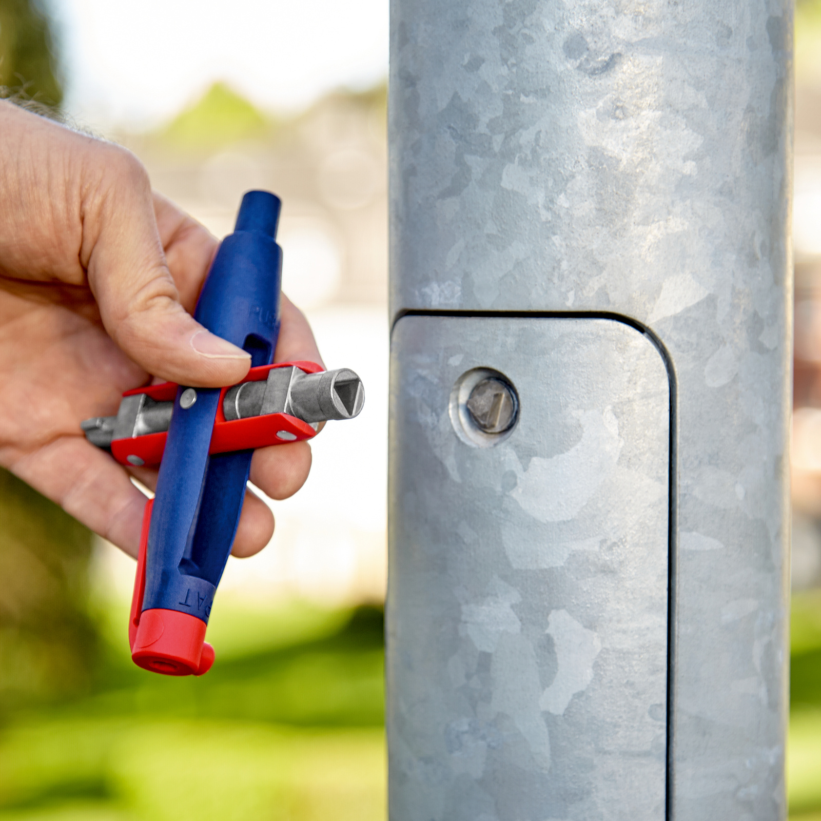 Clé forme stylo pour armoires de commande/systèmes de fermeture standards 145mm KNIPEX - 001107