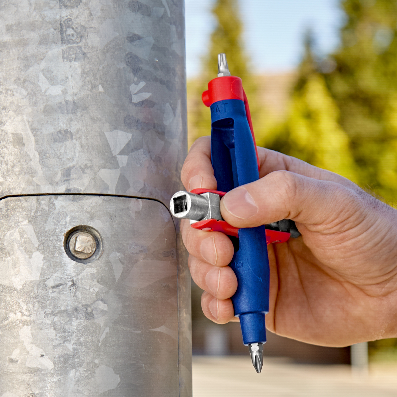 Clé forme stylo pour armoires de commande/systèmes de fermeture standards 145mm KNIPEX - 001107