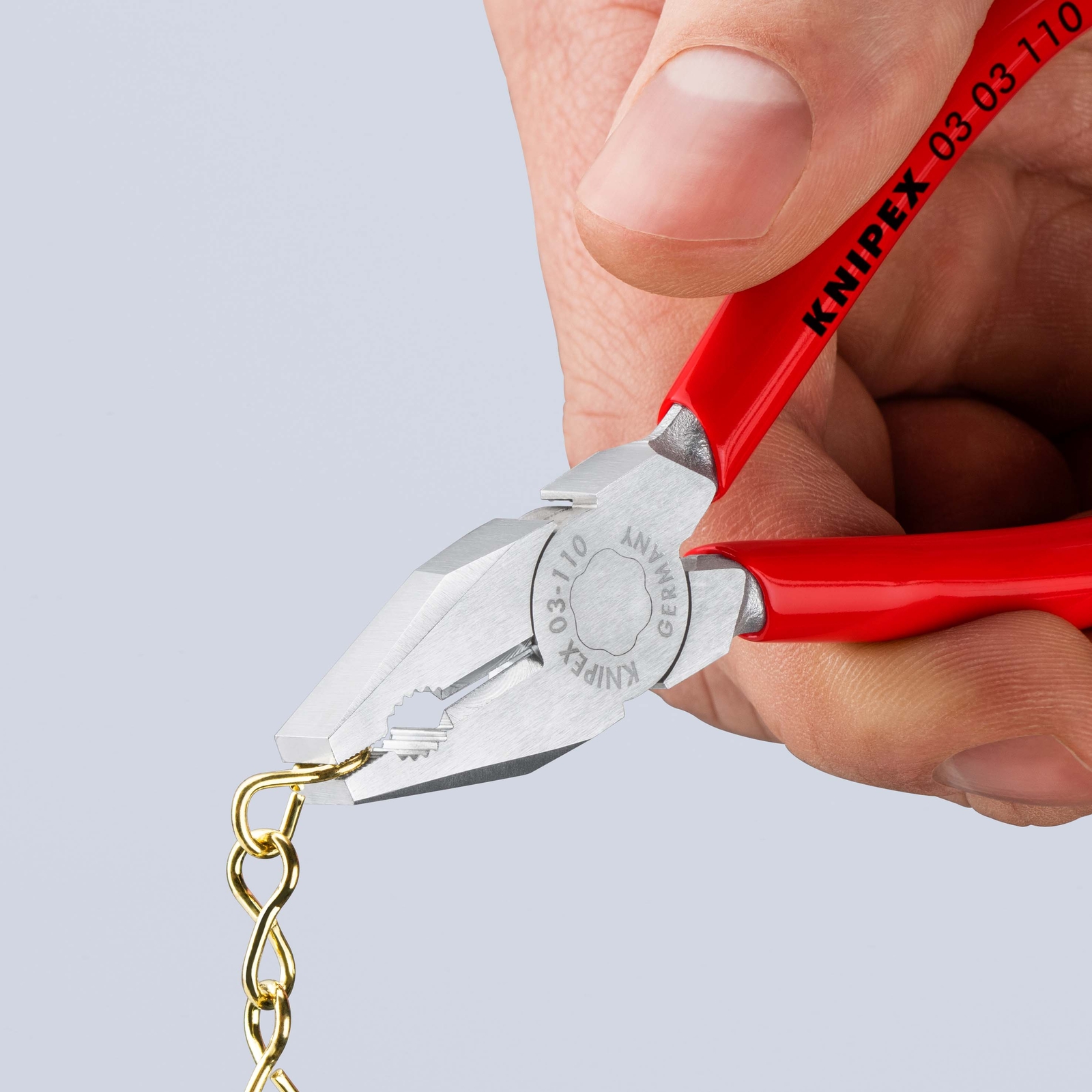 Pince universelle 110mm avec tranchant - Gainage PVC - Chromée KNIPEX - 0303110