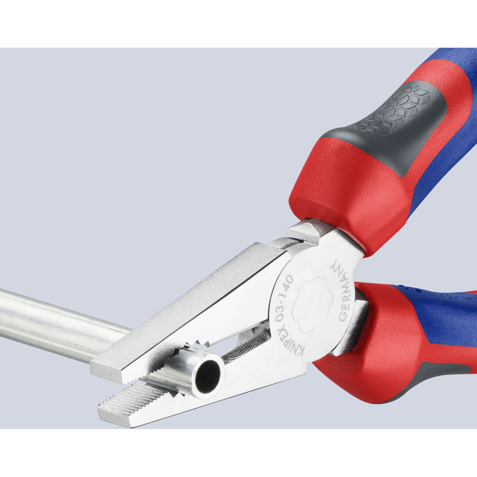 Pince universelle 140mm avec tranchant - Bi-matière - Chromée KNIPEX - 0305140