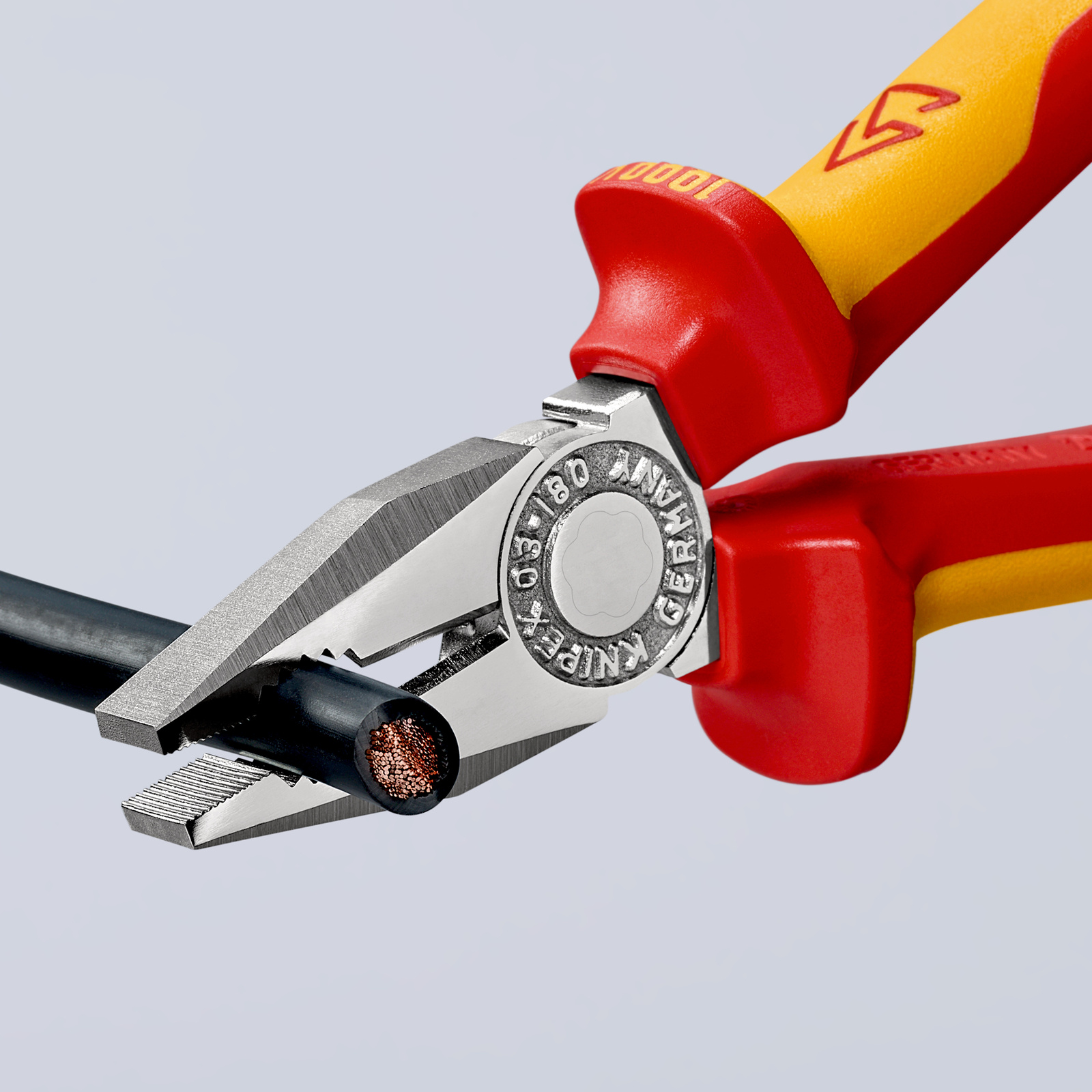 Pince universelle 160mm avec tranchant - Bi-matière - Chromée - Isolée 1000V KNIPEX - 0306160