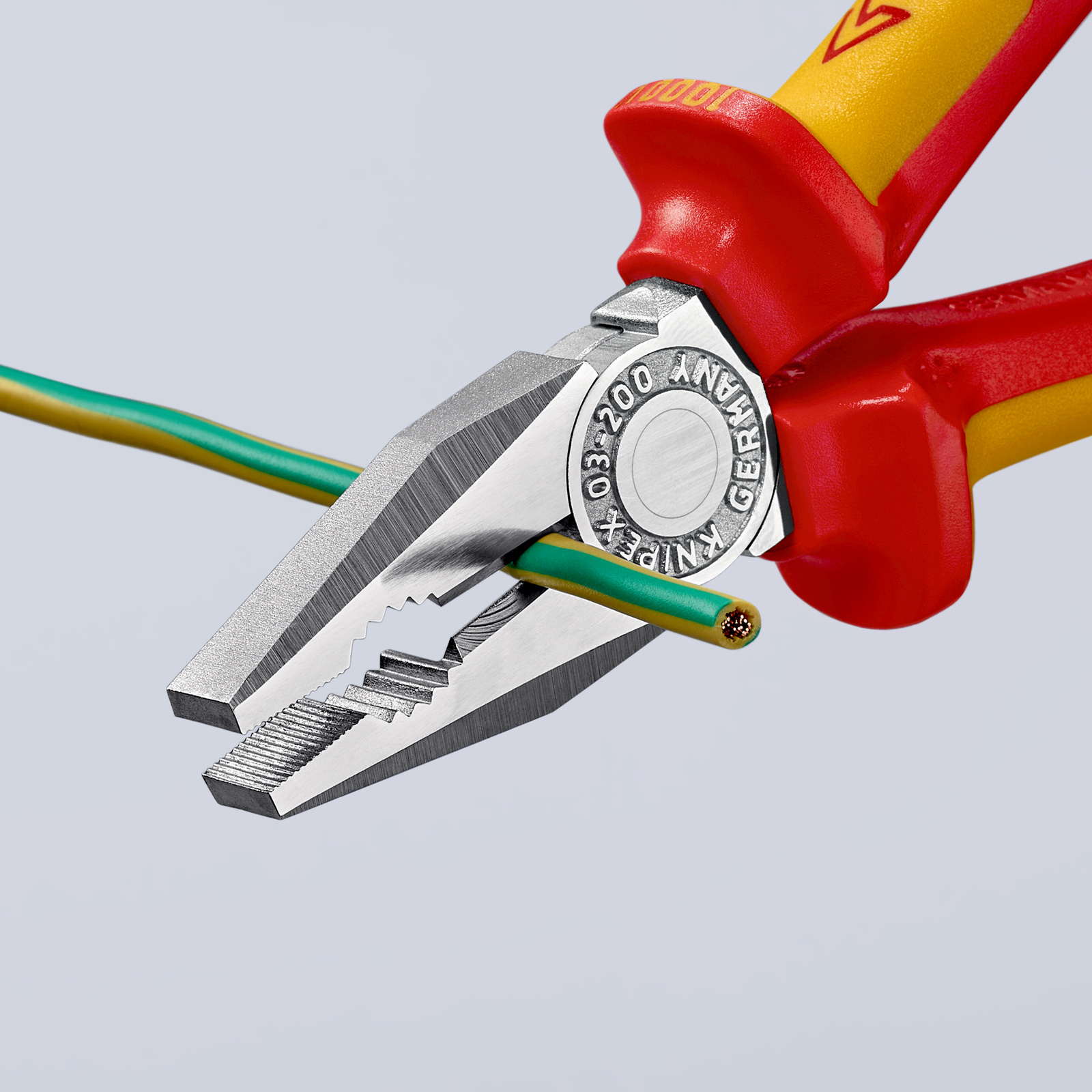 Pince universelle 200mm avec tranchant - Bi-matière - Chromée - Isolée 1000V KNIPEX - 0306200