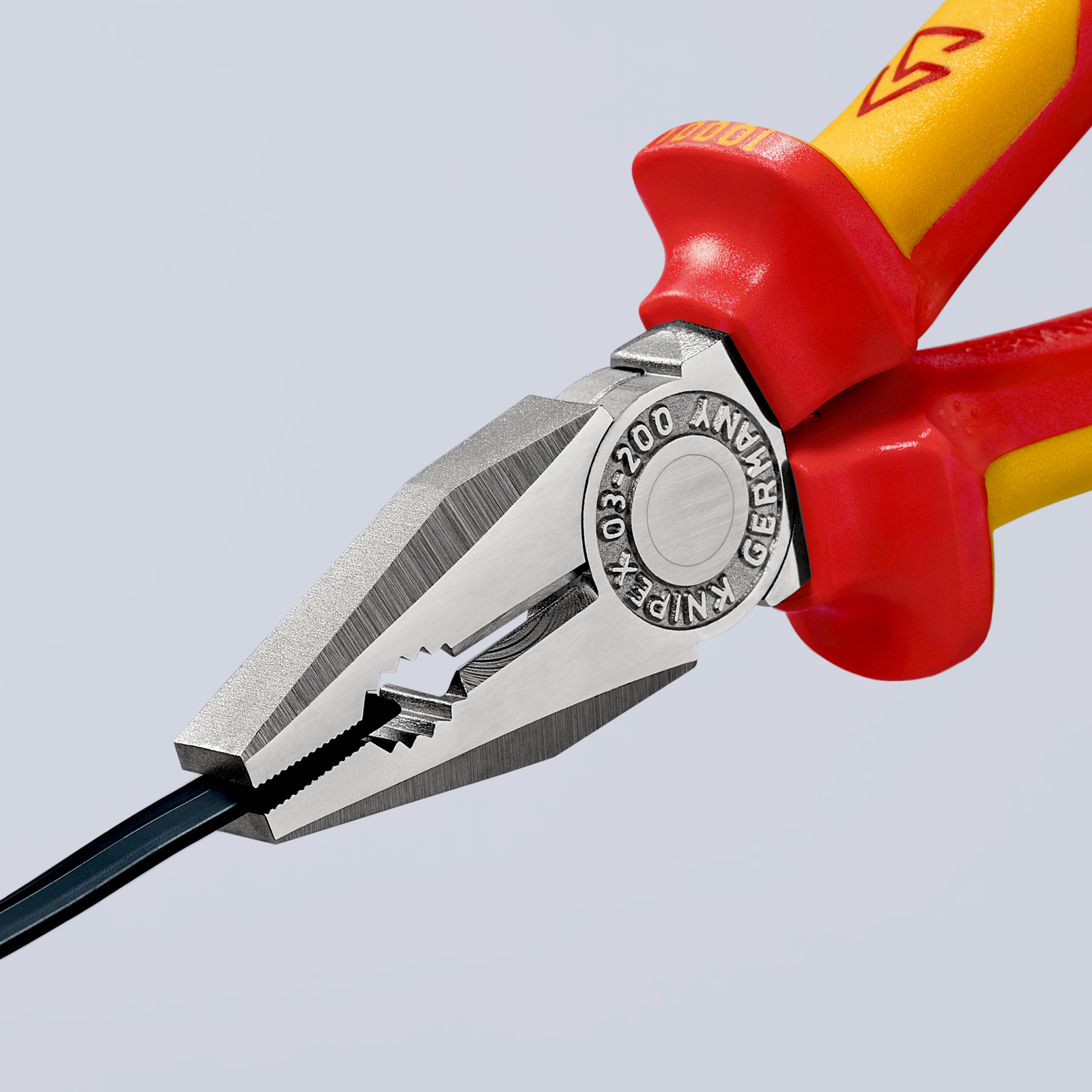 Pince universelle 200mm avec tranchant - Bi-matière - Chromée - Isolée 1000V KNIPEX - 0306200