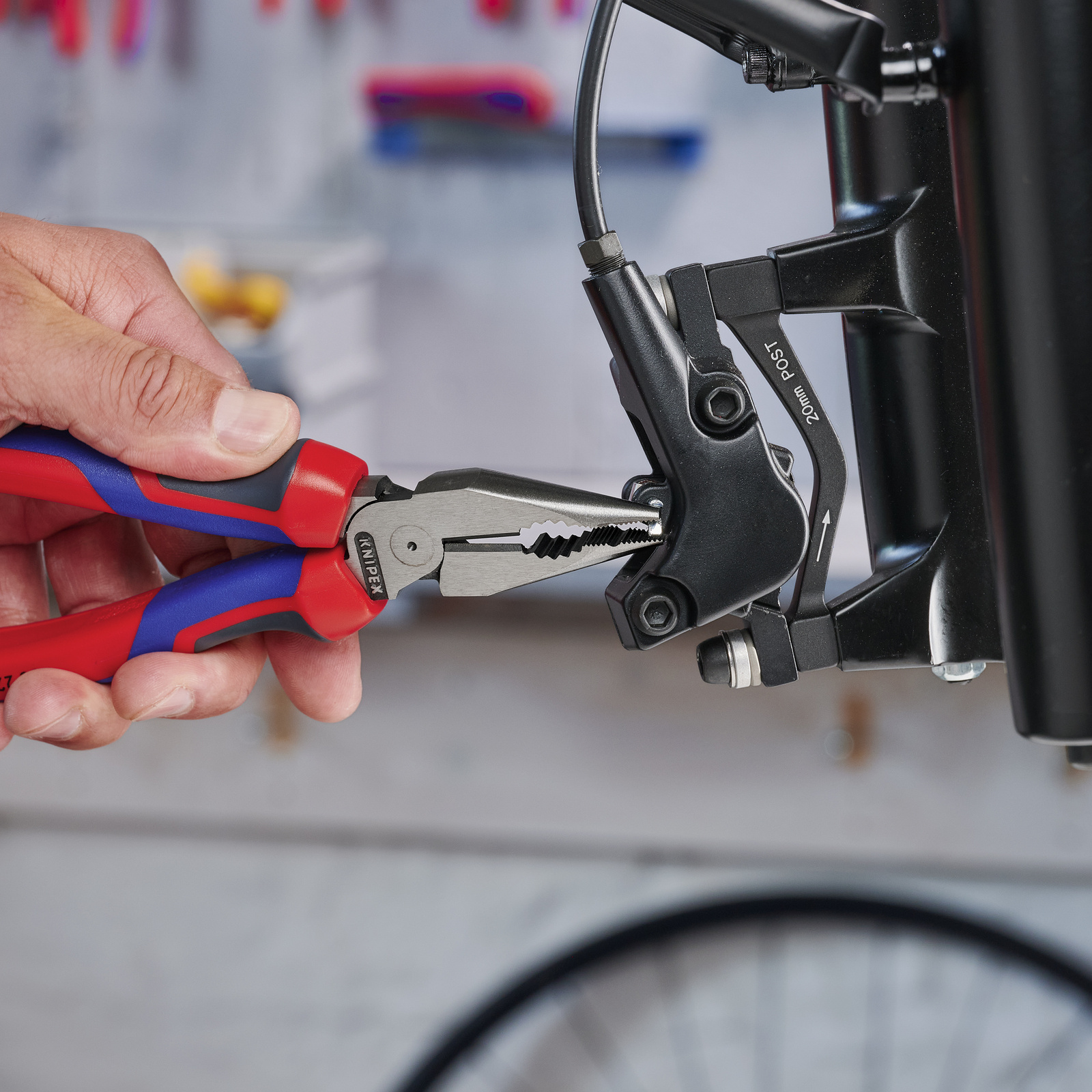 Pince universelle multifonctions 185mm avec tranchant - Tri-matière KNIPEX - 0822185