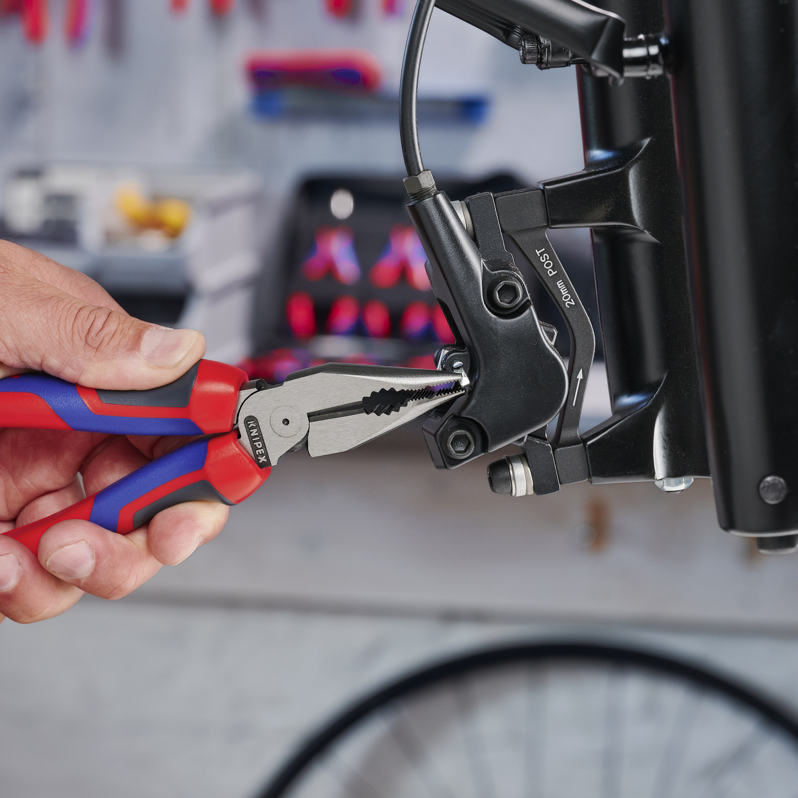 Pince universelle multifonctions 185mm avec tranchant - Tri-matière KNIPEX - 0822185