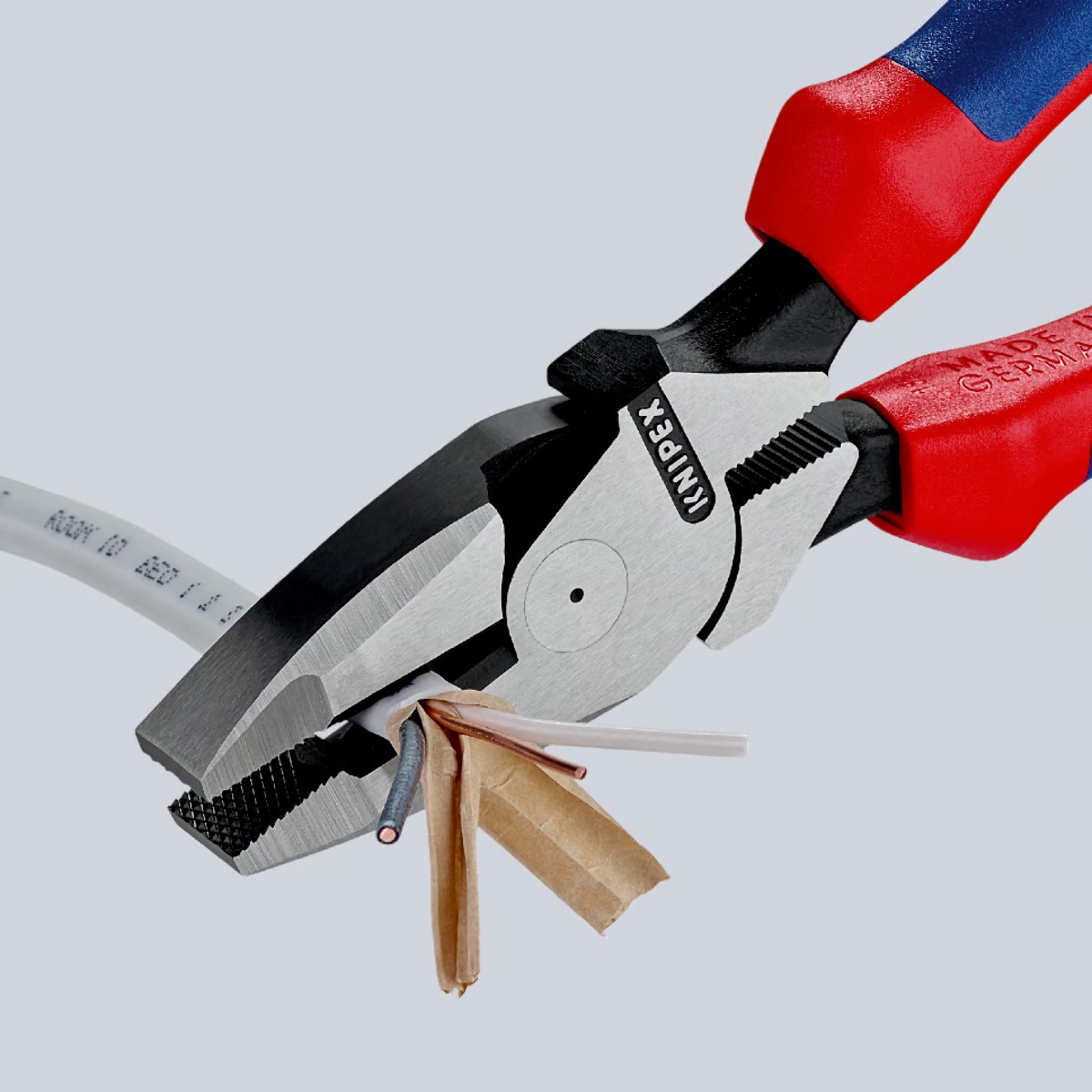 Pince universelle Linesman's 240mm avec tranchant - Bi-matière KNIPEX - 0902240