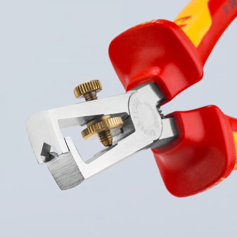 Pince à dénuder universelle 160mm avec ressort - Bi-matière - Chromée - 1000V KNIPEX - 1106160