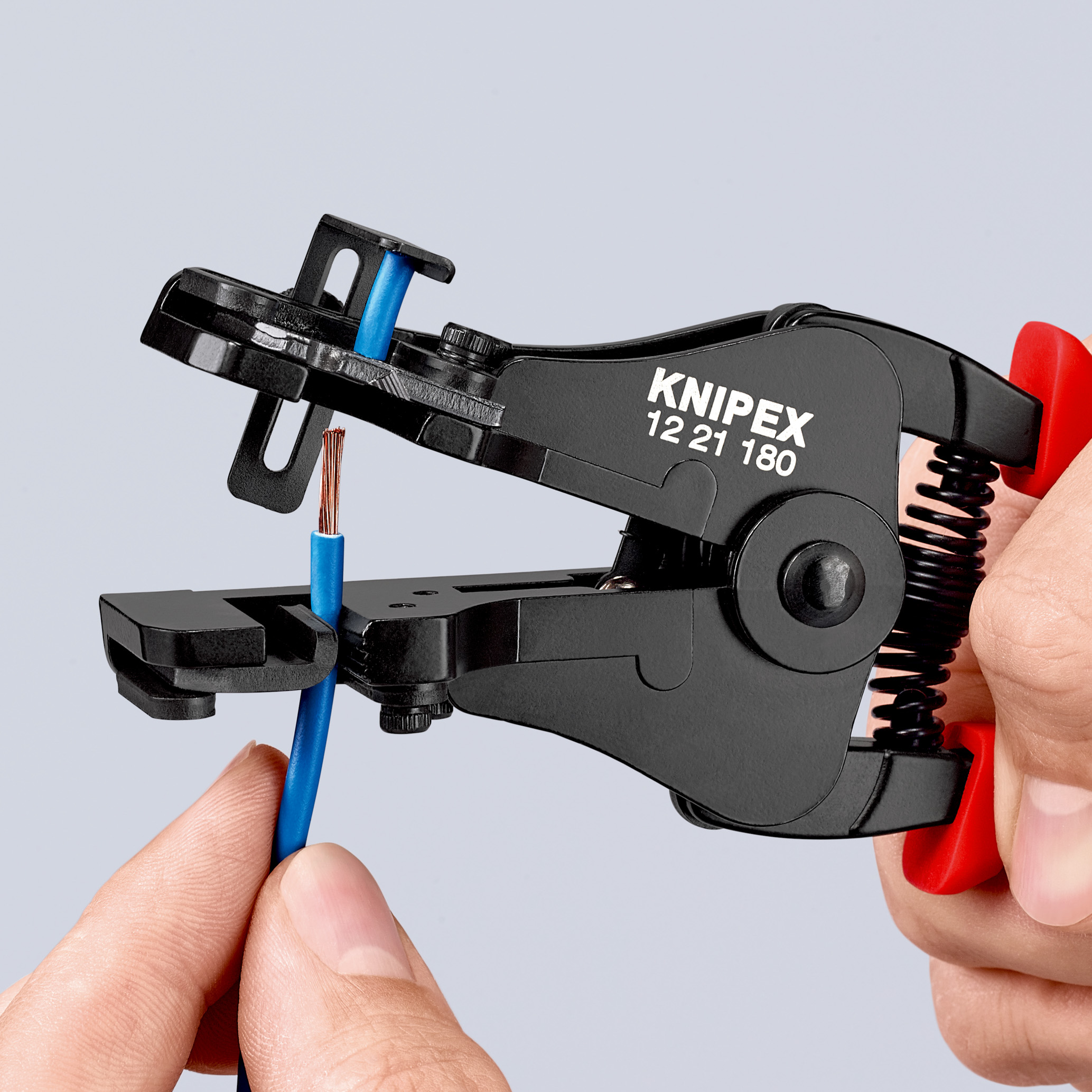 Pince a denuder avec 2 couteaux de forme KNIPEX - 12 21 180 SB