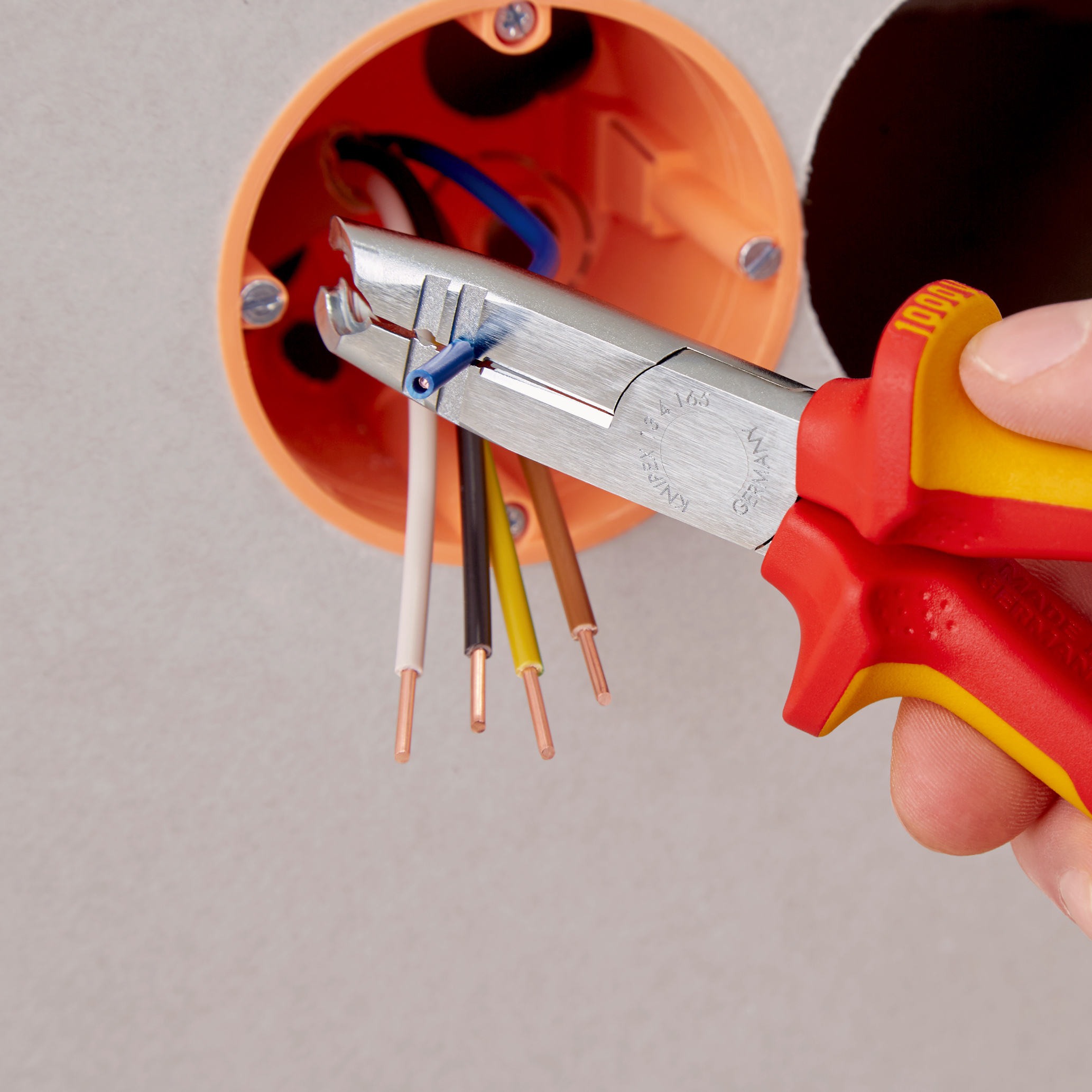 Pince degainer acces diffi. chrome 1000v KNIPEX - 13 46 165