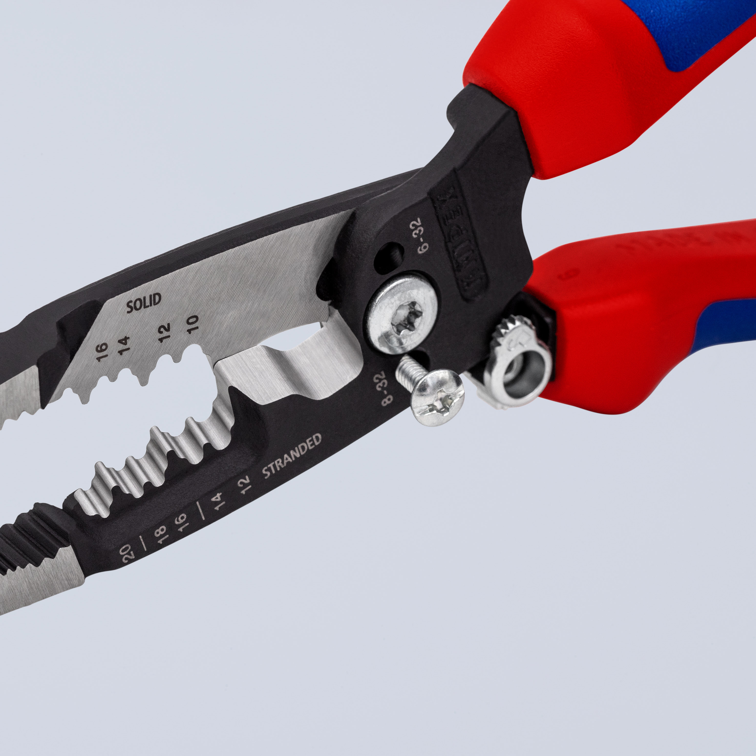 Pince multifonction pour câbles AWG - Gainage bi-matière KNIPEX - 13728
