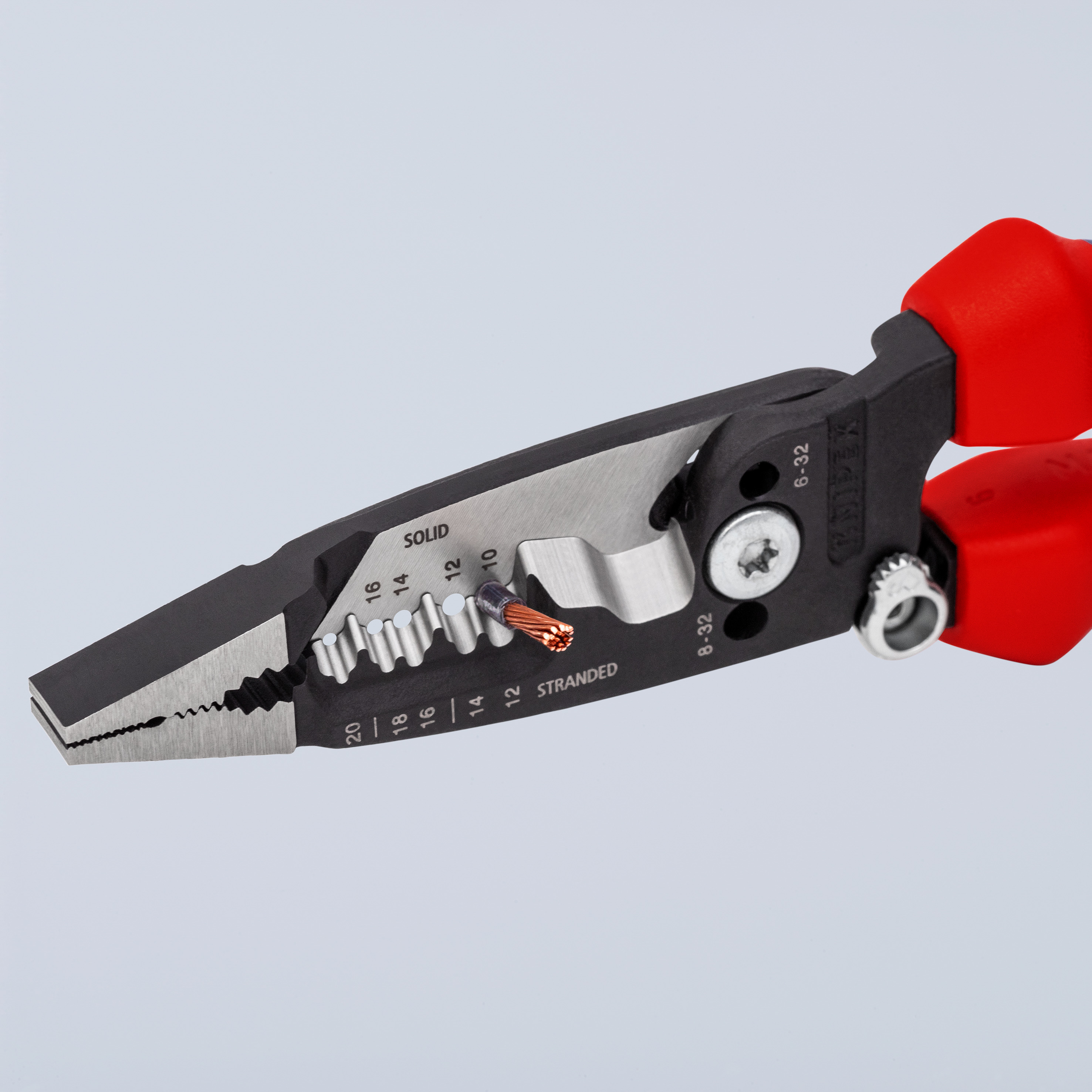 Pince multifonction pour câbles AWG - Gainage bi-matière KNIPEX - 13728