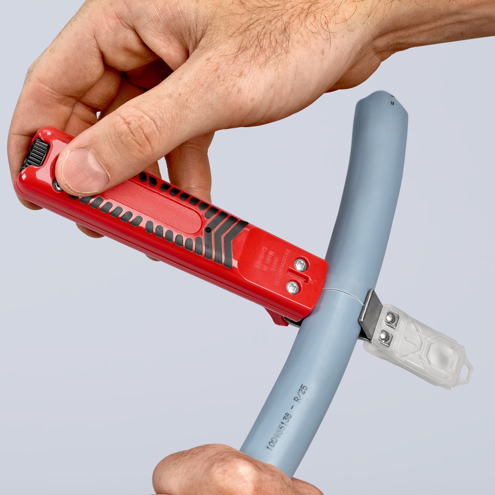 Couteau avec lame a crochet pour cable KNIPEX - 16 20 165 SB