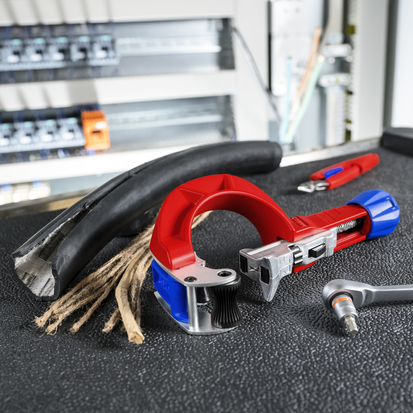 KNIPEX OUTIL A DEGAINER CABLES STX 60 KNIPEX - 1645220