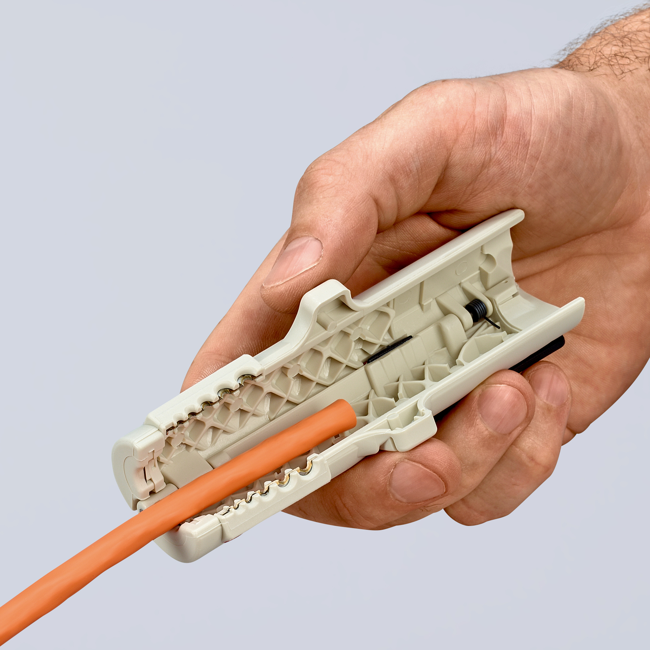 Outil degainer cable de donnees utp/stp KNIPEX - 16 65 125 SB